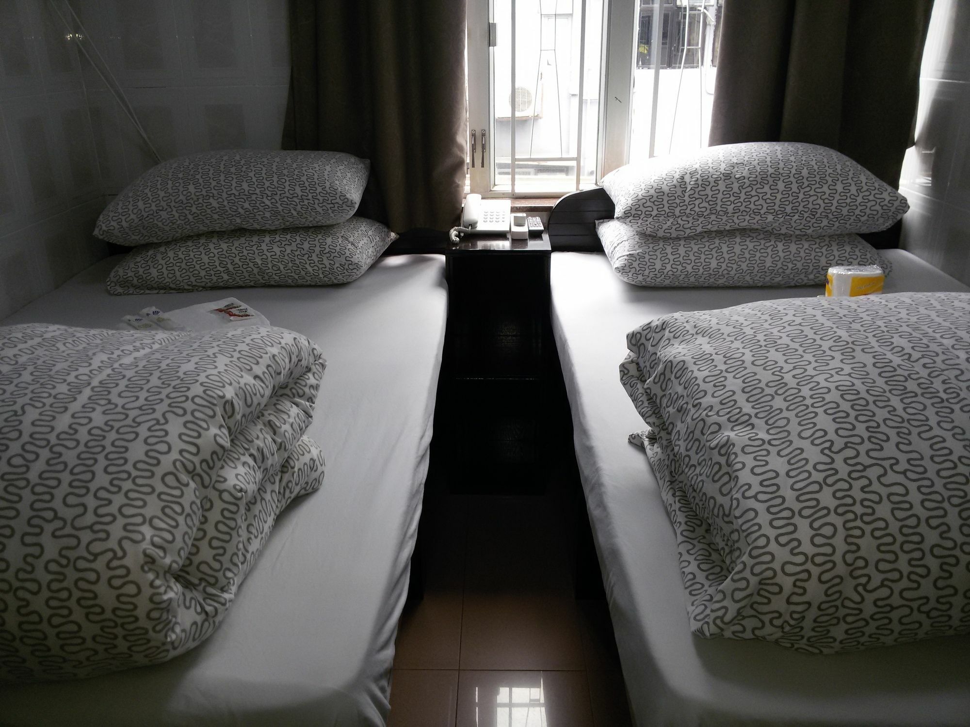Tom'S Guest House Цзюлун Экстерьер фото