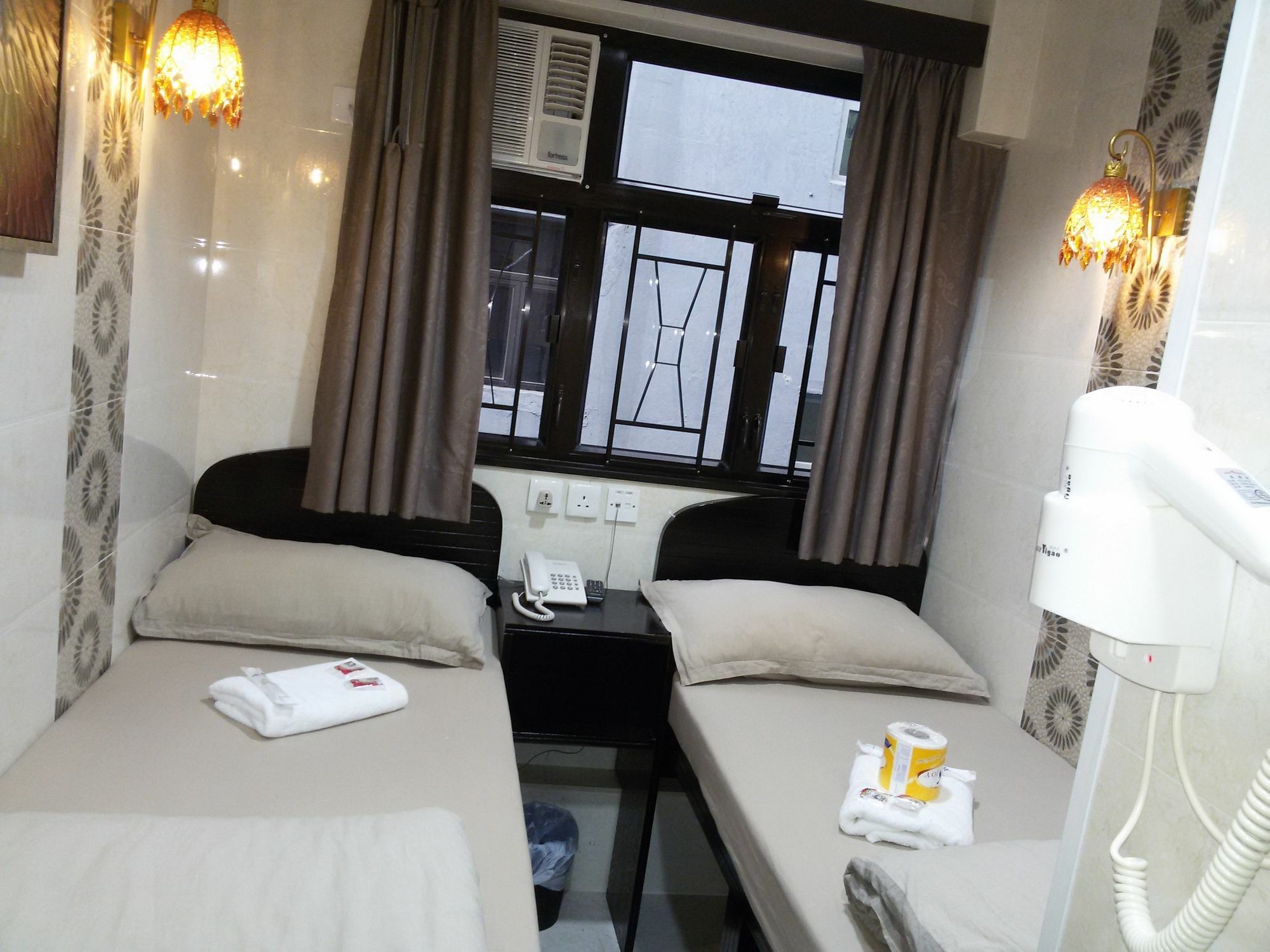 Tom'S Guest House Цзюлун Экстерьер фото